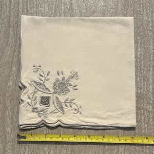 NWOT! Set of 12 napkins embroidered. Tablecloth in separate listing.